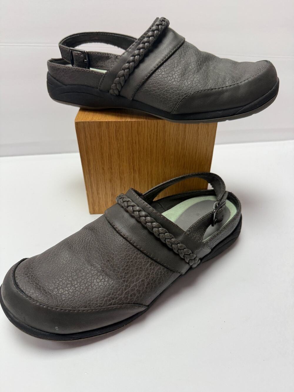 Easy Street Gray Leather Slingback Comfort Clogs Braided Strap Casual Shoes 9